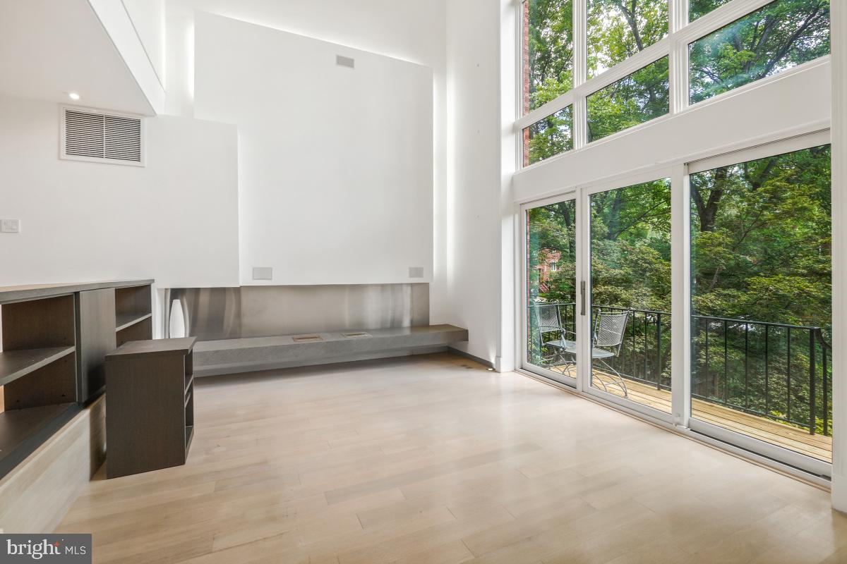 3927 Georgetown Court Northwest Washington, DC 20007 - Photo 14 of 36