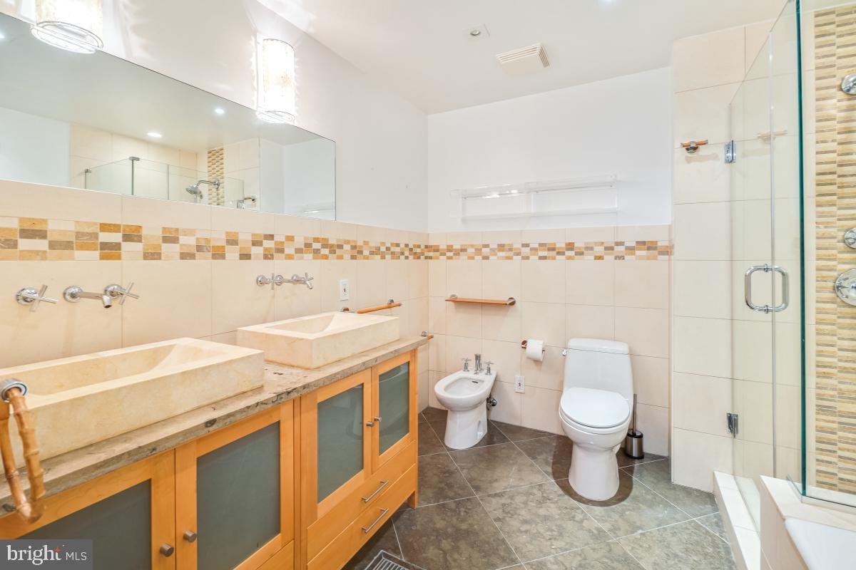 3927 Georgetown Court Northwest Washington, DC 20007 - Photo 24 of 36 Upper level bathroom