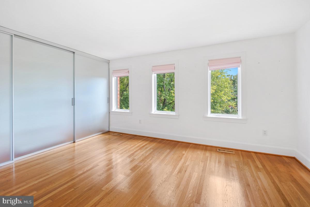 3927 Georgetown Court Northwest Washington, DC 20007 - Photo 26 of 36 Upper level bedroom 3