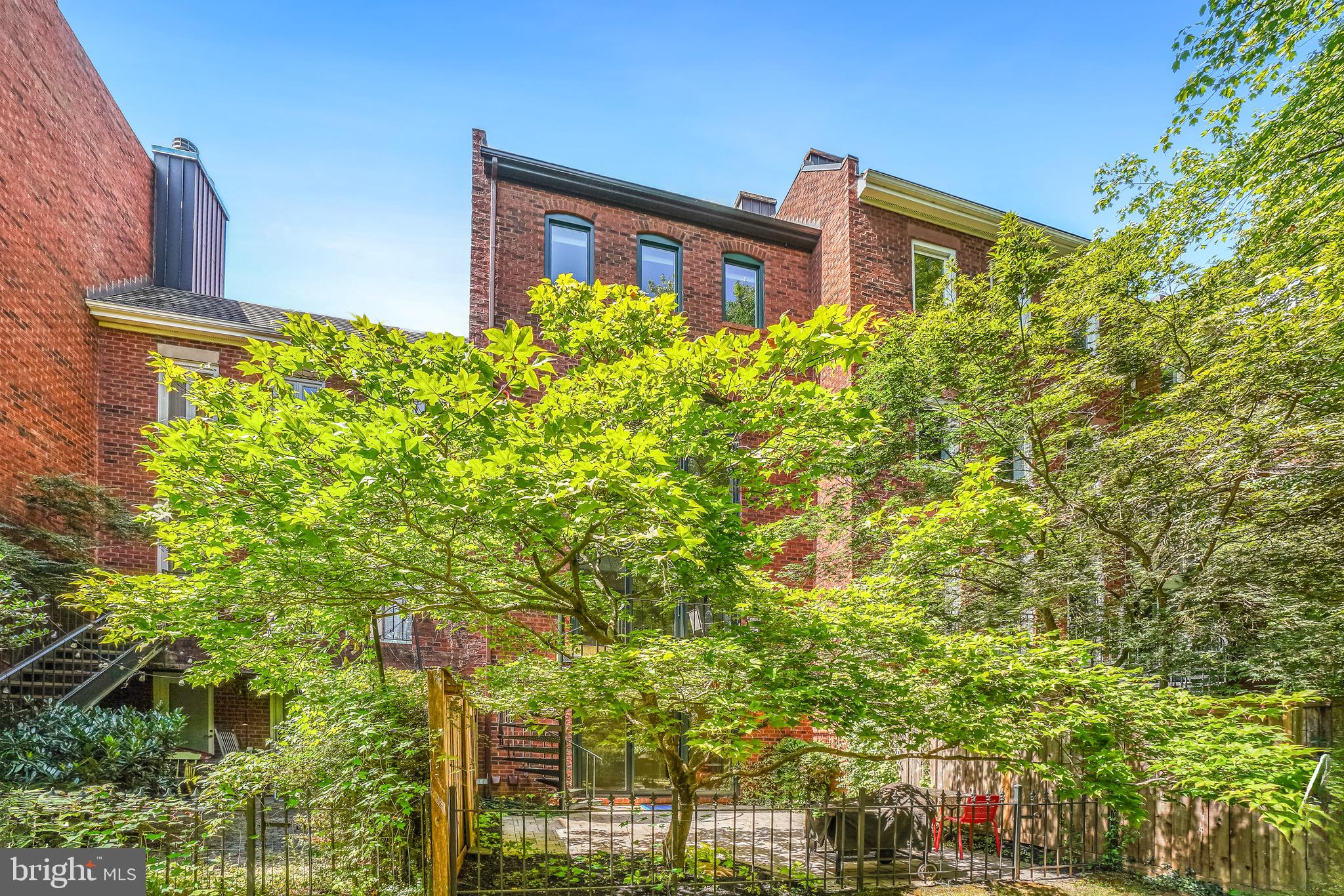 3927 Georgetown Court Northwest Washington, DC 20007 - Photo 34 of 36