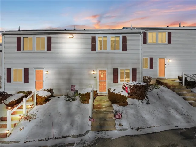 $359,900 | 168 Hart Street, Unit 23, Taunton, MA 02780