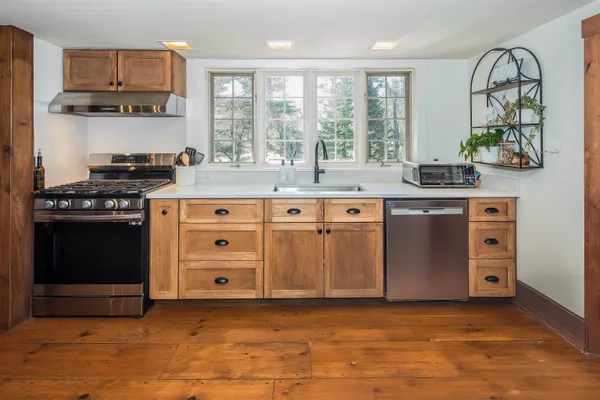 $749,000 | 3277 Creek Road, Clarendon, VT 05759