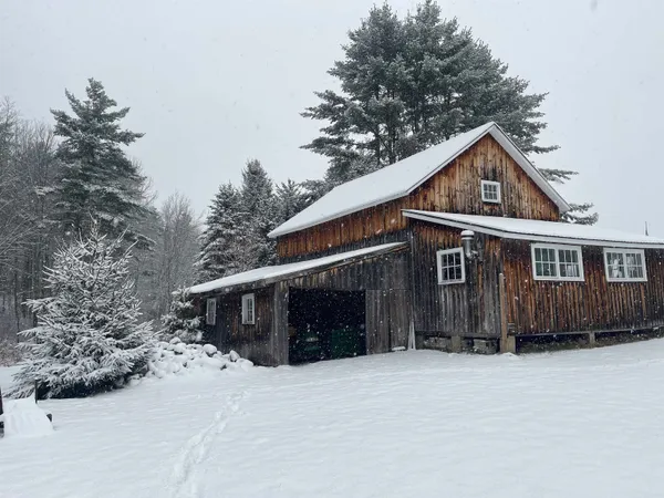 $749,000 | 3277 Creek Road, Clarendon, VT 05759