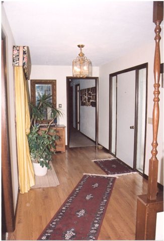 108 Pecan Street Canton, IL 61520 - Photo 2 of 5 Gallery Image 2