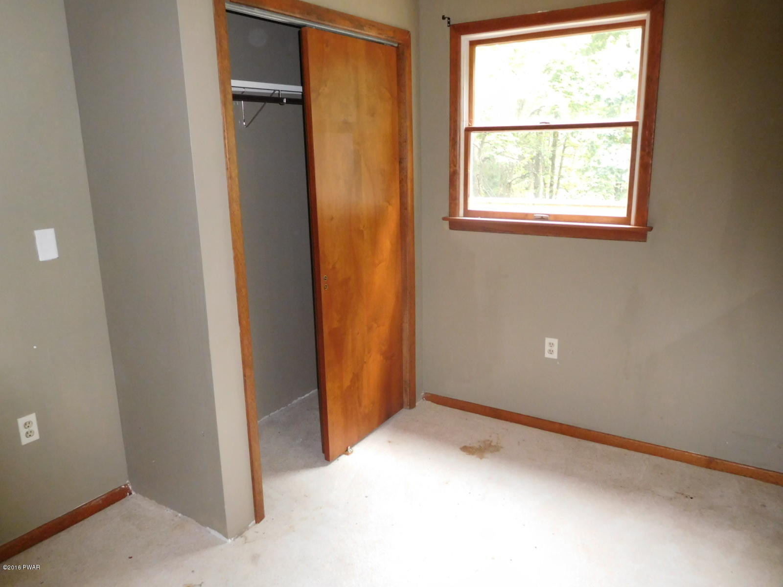 1425 Pine Ridge Bushkill, PA 18324 - Photo 13 of 25