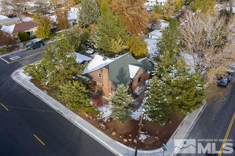 844 Whitaker Drive Reno, NV 89503 - Photo 12 of 34 a view of a garden