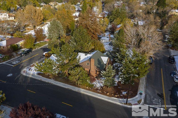 844 Whitaker Drive Reno, NV 89503 - Photo 4 of 34 a view of a garden from a balcony