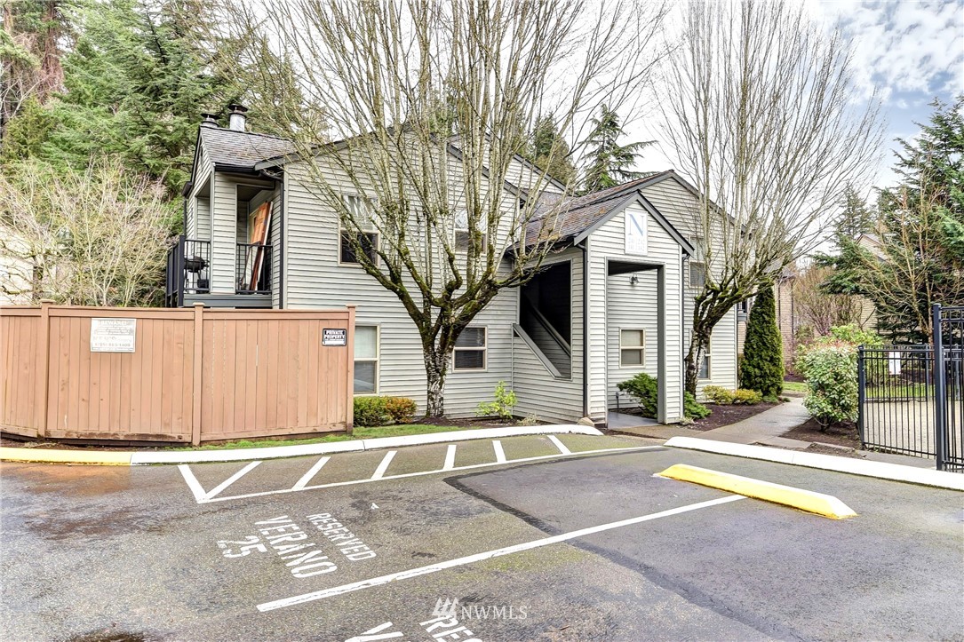 9805 Avondale Road Northeast, Unit N142 Redmond, WA 98052 - Photo 3 of 17 Gallery Image 3