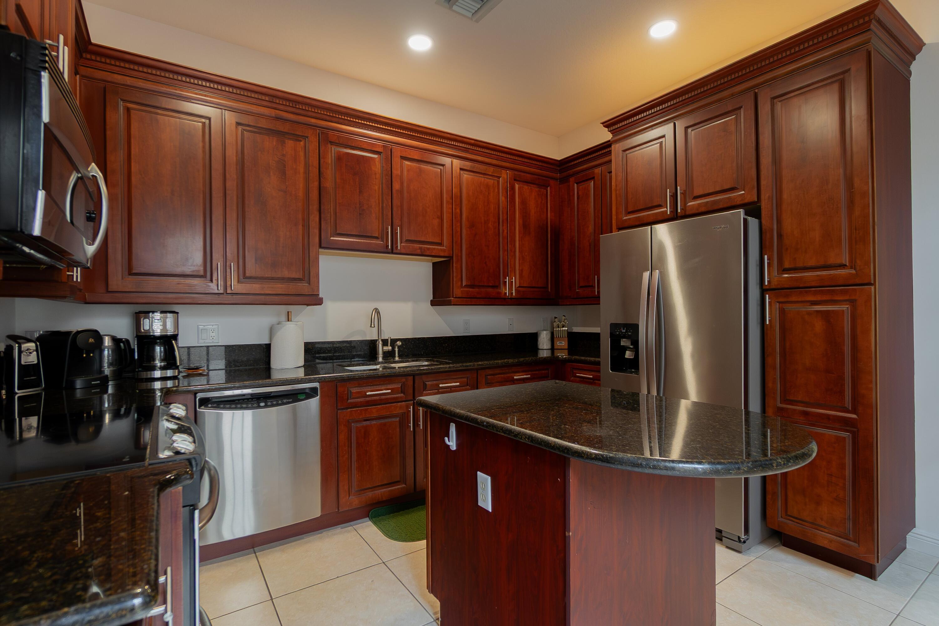8257 Northwest 8th Way Boca Raton, FL 33487 - Photo 32 of 47 032_Full Kitchen