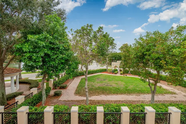 $570,000 | 8257 Northwest 8th Way, Boca Raton, FL 33487