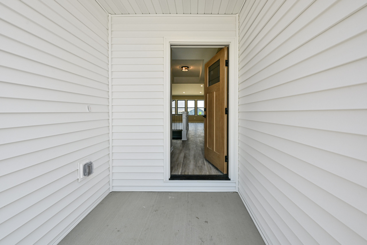 213 Cedar Avenue Delavan, WI 53115 - Photo 2 of 30 Entry