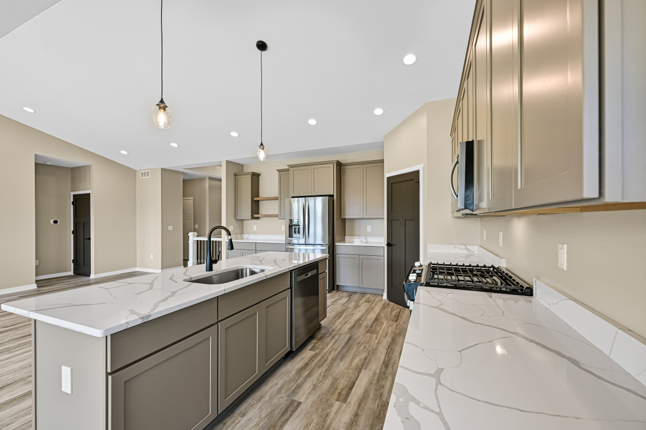 213 Cedar Avenue Delavan, WI 53115 - Photo 10 of 30 Kitchen