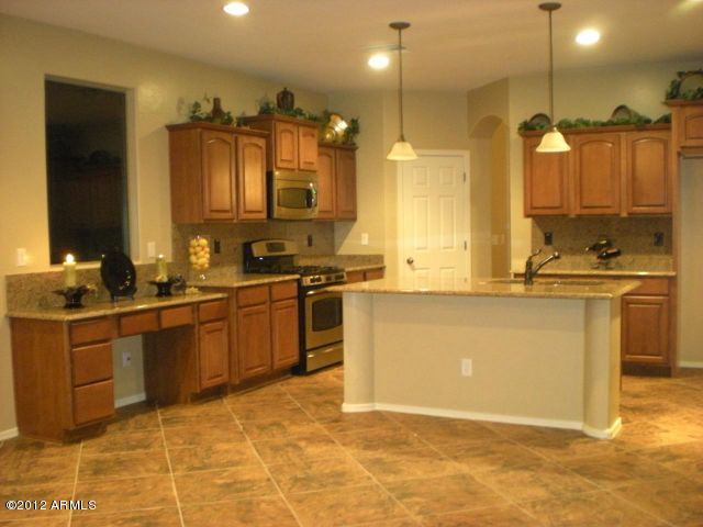 18490 Verdin Road Goodyear, AZ 85338 - Photo 3 of 32 20090722000303809800000000-o