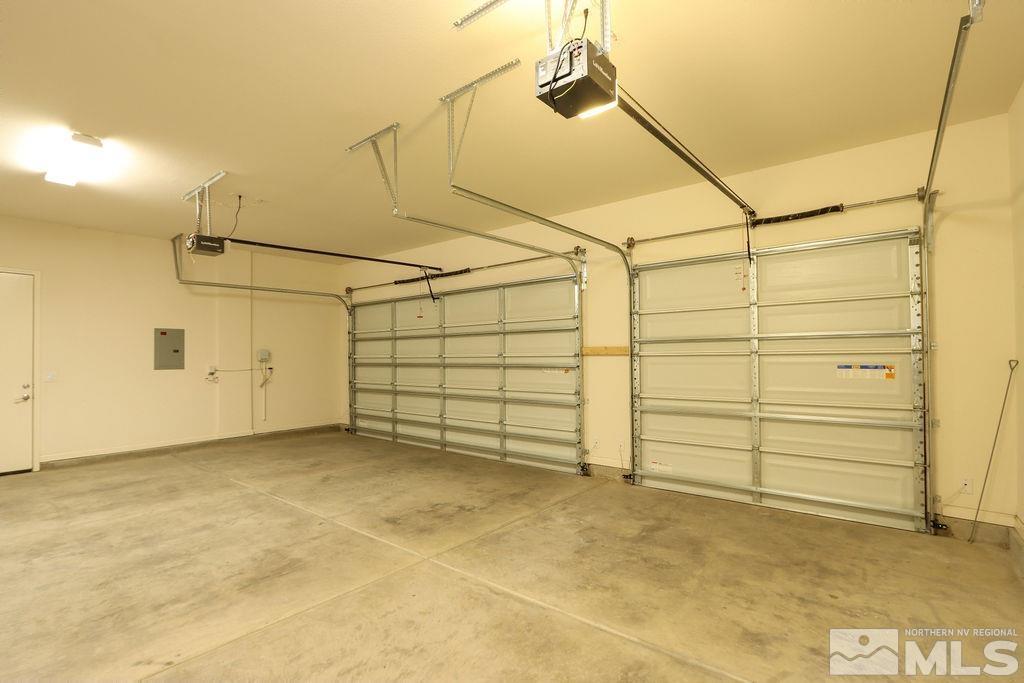 9410 Stony Hill Road Reno, NV 89521 - Photo 38 of 39 a view of a garage