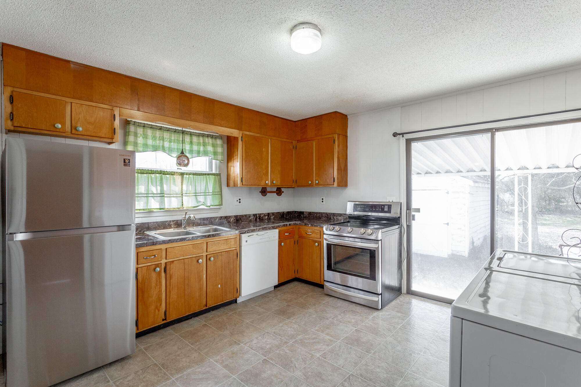 4210 Ealy Road Chattanooga, TN 37412 - Photo 14 of 36 08B0BF98-AD3B-4474-B60C-5D4818AD7C3F