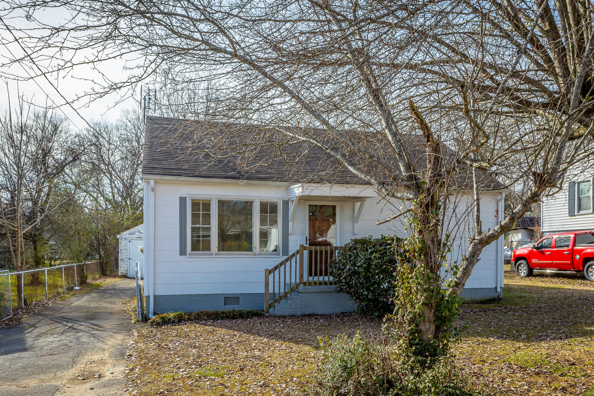 4210 Ealy Road Chattanooga, TN 37412 - Photo 3 of 36 FAD0C187-639E-4BA0-A956-8E8B5EEC23B0