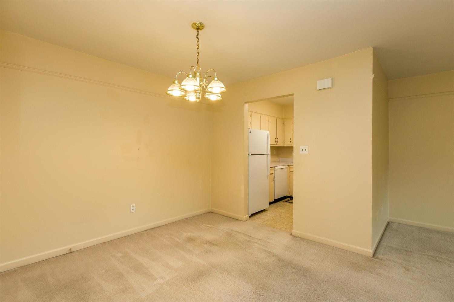 1040 Armstrong Mill Road, Unit B Lexington, KY 40517 - Photo 8 of 32 Photo 8