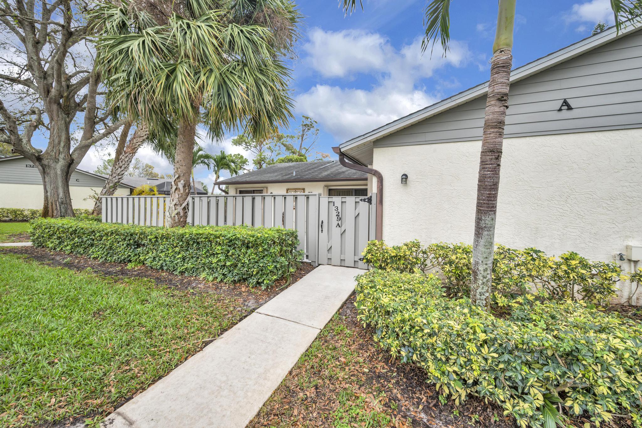1329 Peppertree Trail, Unit A Fort Pierce, FL 34950 - Photo 2 of 18 ACDBAF04-A307-4F3B-A1B9-7784A7D2850A