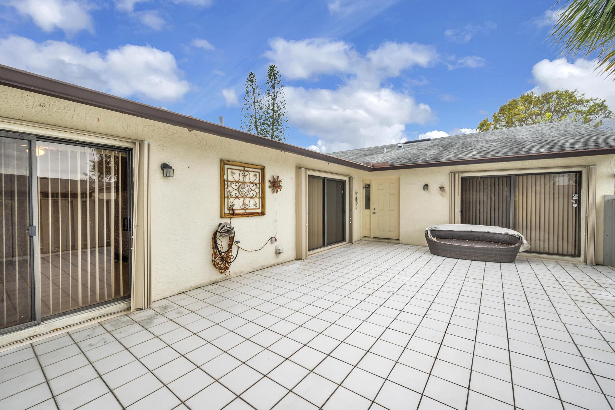 1329 Peppertree Trail, Unit A Fort Pierce, FL 34950 - Photo 4 of 18 9694F3EB-3594-421A-B6AB-6C06921DE0BB