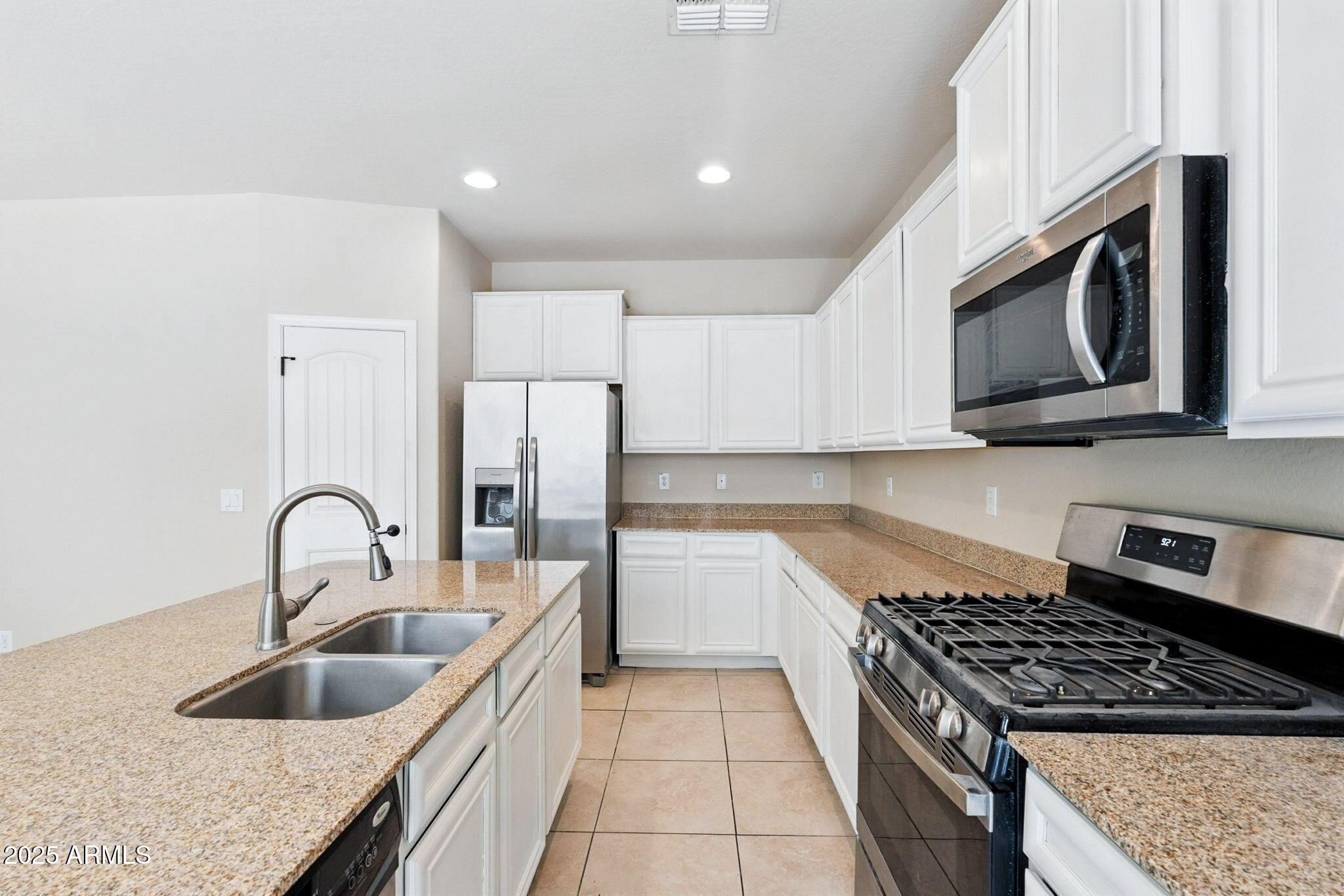 3530 South Bandit Road Gilbert, AZ 85297 - Photo 8 of 54 15-web-or-mls-Bandit-15
