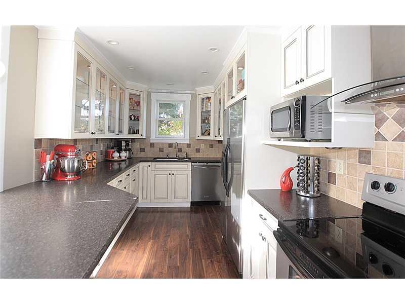 29 Township Road West View, PA 15229 - Photo 6 of 15 Kitchen.