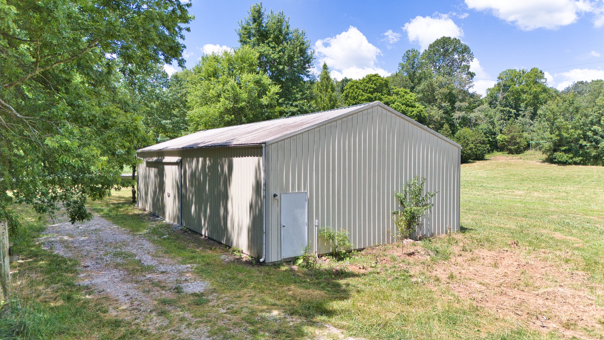 820 Edwards Road Russellville, KY 42276 - Photo 15 of 23 a backyard of a house with lots of green space
