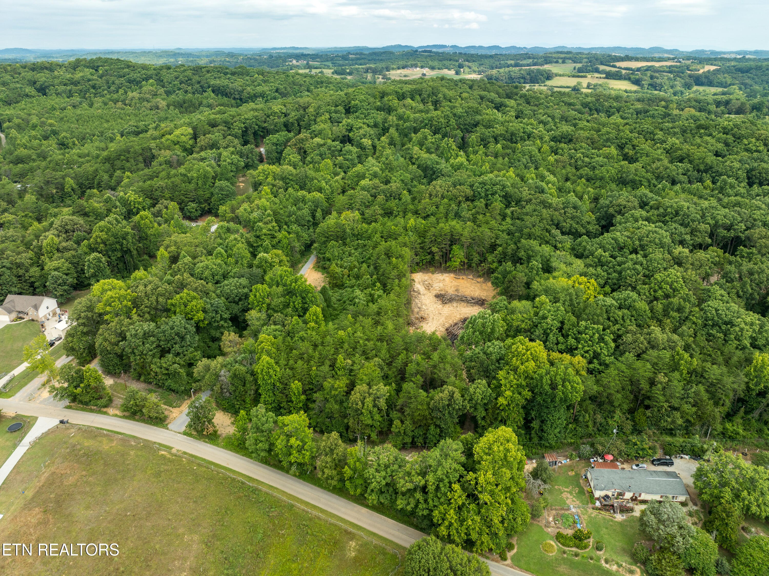 7643 Tomotley Road Maryville, TN 37801 - Photo 4 of 13 DSC_9898-4