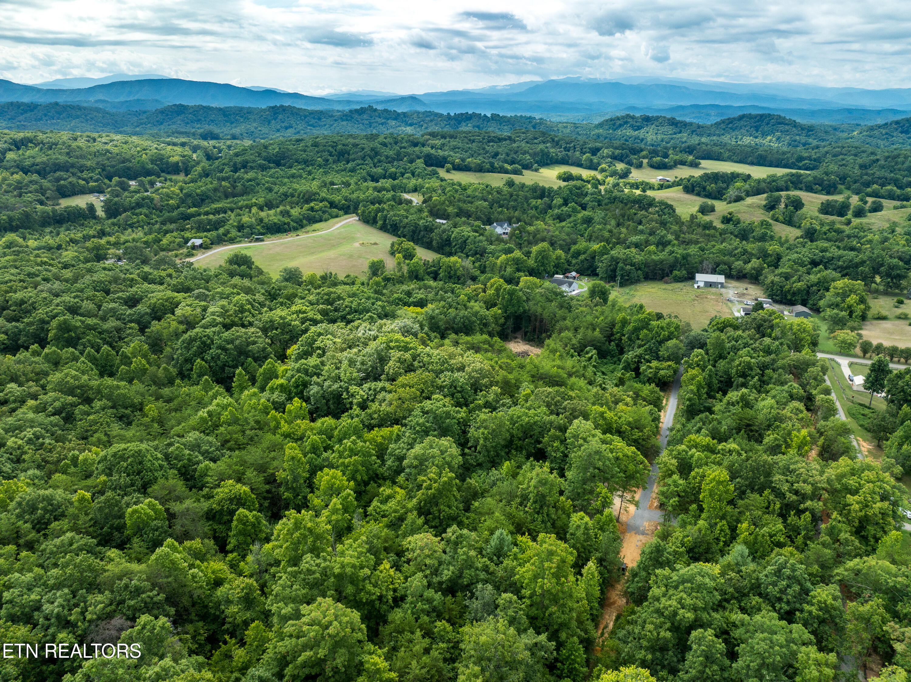 7643 Tomotley Road Maryville, TN 37801 - Photo 8 of 13 DSC_9898-8