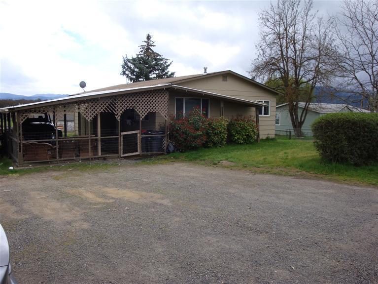 967 Gibbon Road Central Point, OR 97502 - Photo 1 of 8 Primary Photo
