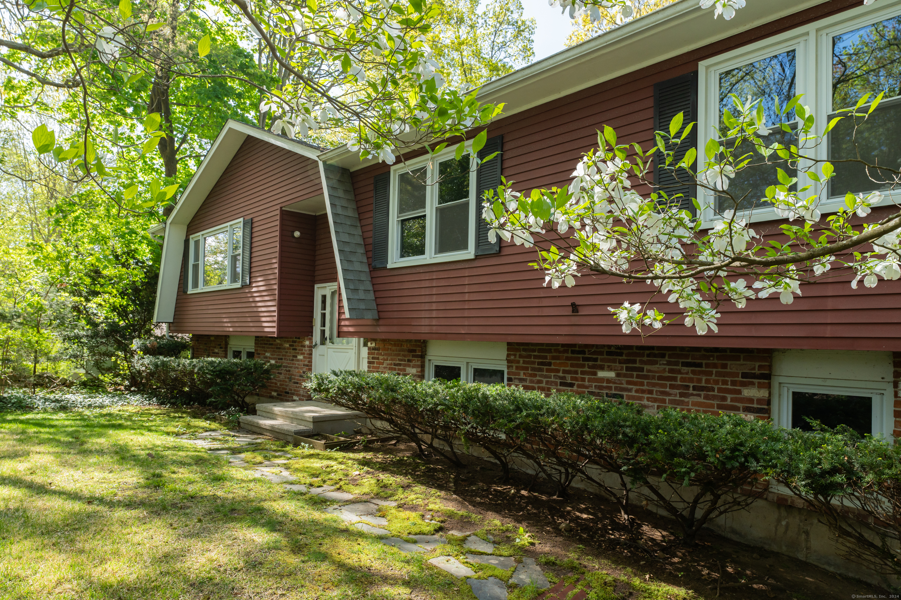 70 Boston Post Road Guilford, CT 06437 - Photo 1 of 1