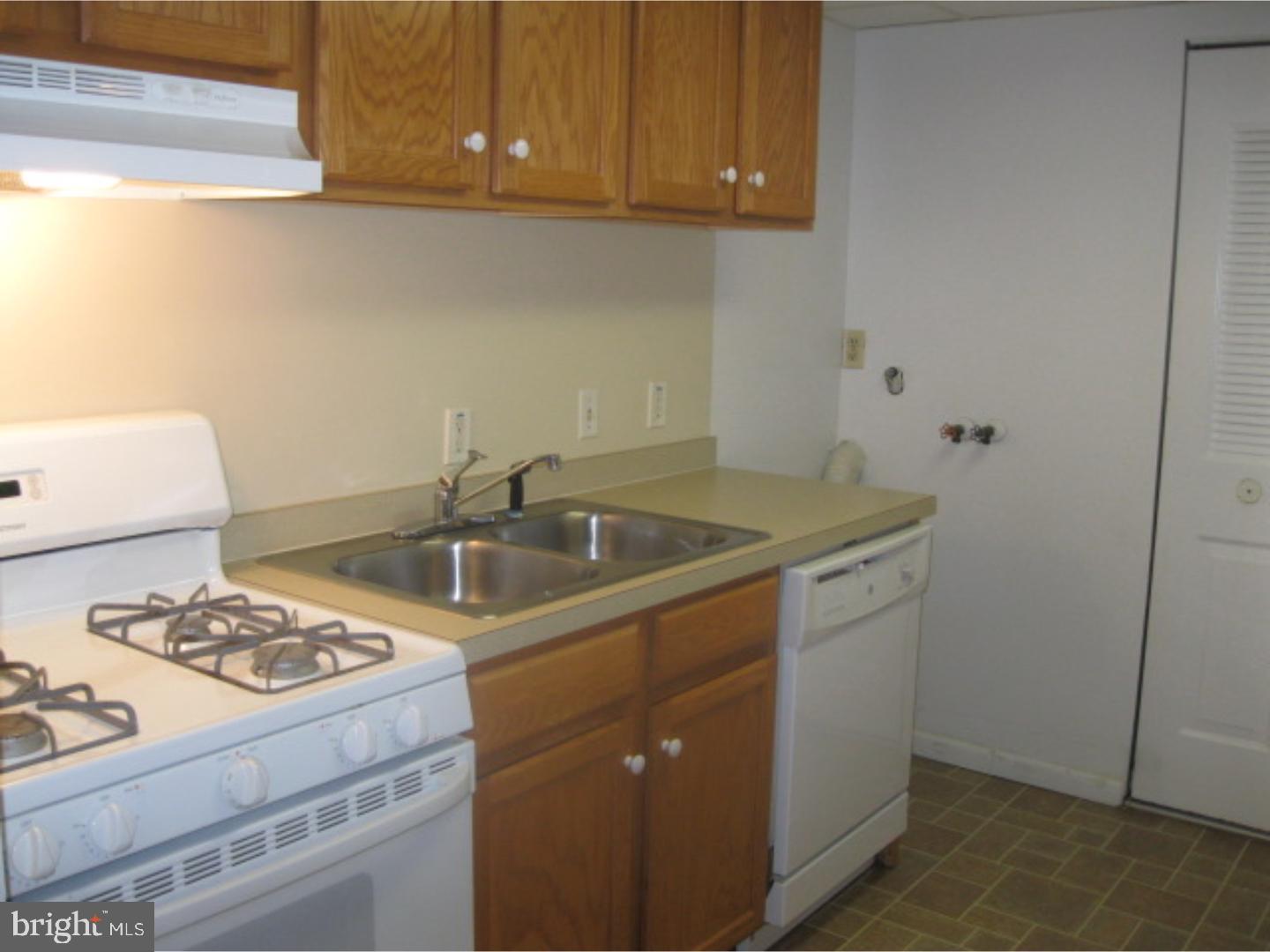 2904 State Hill Road, Unit F16 Reading, PA 19610 - Photo 8 of 14 Gallery Image 8