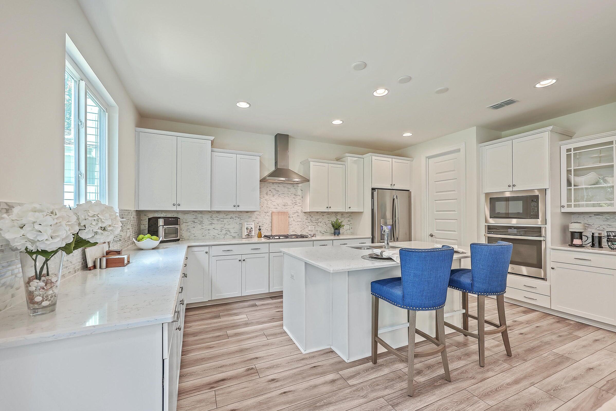 2318 Chisol Plow Street Mount Pleasant, SC 29466 - Photo 11 of 36 Kitchen