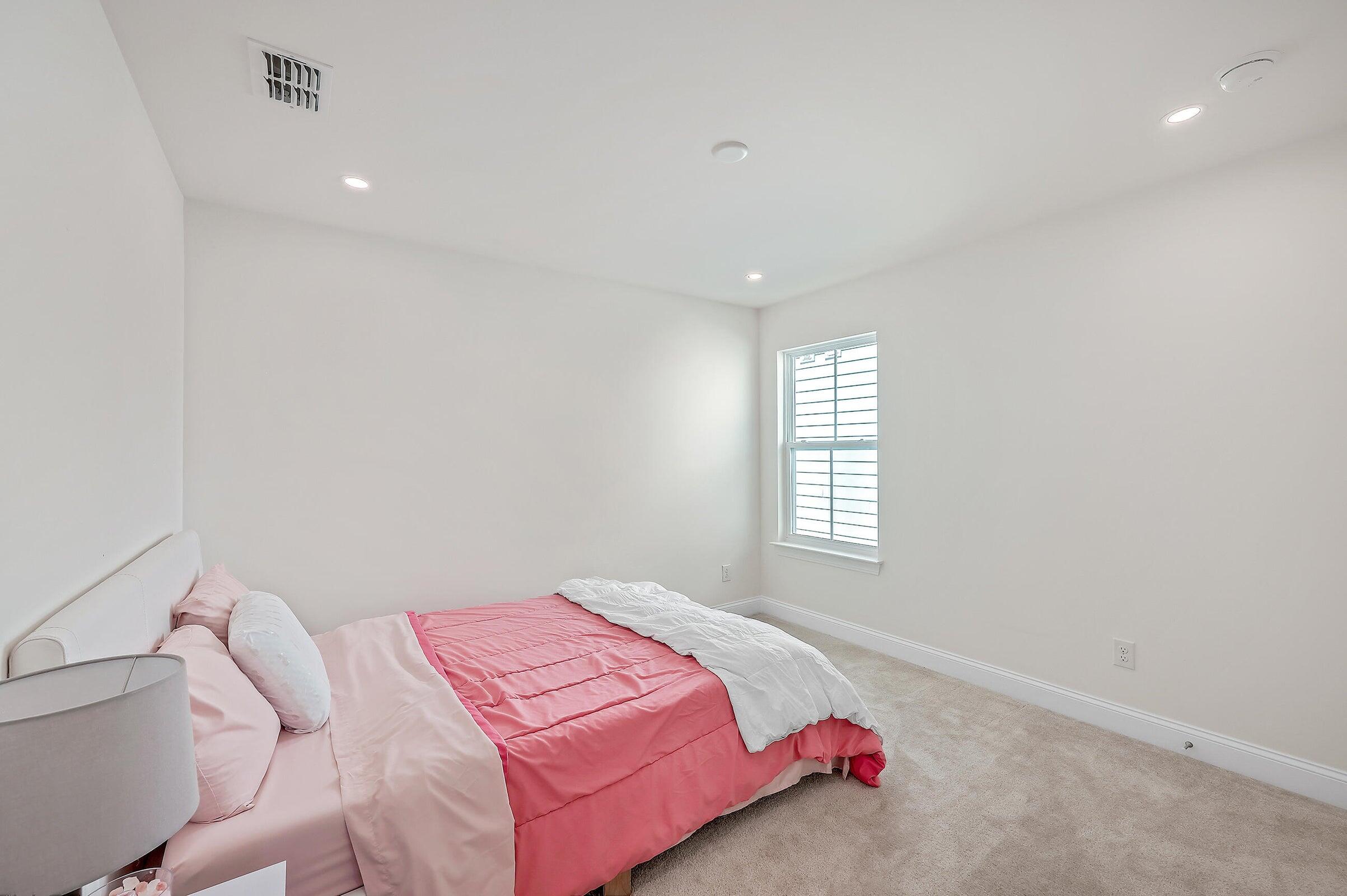 2318 Chisol Plow Street Mount Pleasant, SC 29466 - Photo 26 of 36 3rd guest bedroom