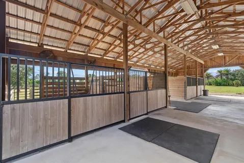 $1,795,000 | 6816 Hawkins Road, Sarasota, FL 34241