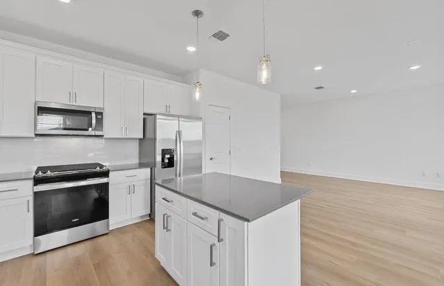 $351,990 | 526 Tailwind Drive, Kyle, TX 78640