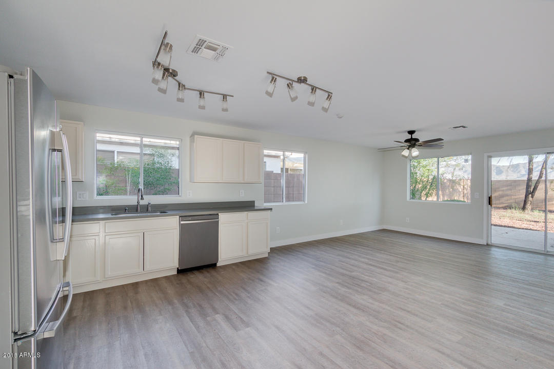3401 West Maldonado Road Phoenix, AZ 85041 - Photo 13 of 29 15-Maldonado