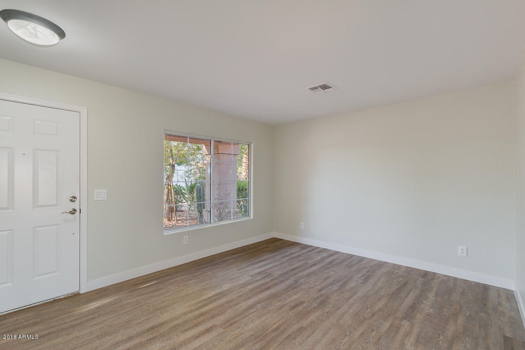 3401 West Maldonado Road Phoenix, AZ 85041 - Photo 4 of 29 04-Maldonado