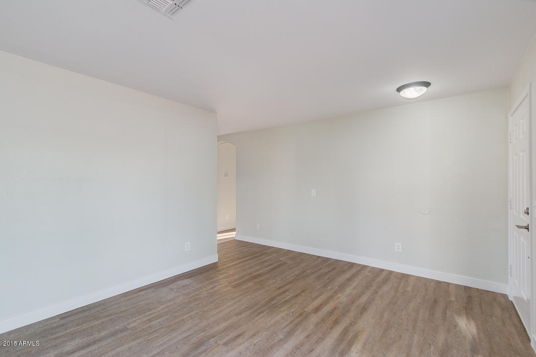 3401 West Maldonado Road Phoenix, AZ 85041 - Photo 6 of 29 06-Maldonado