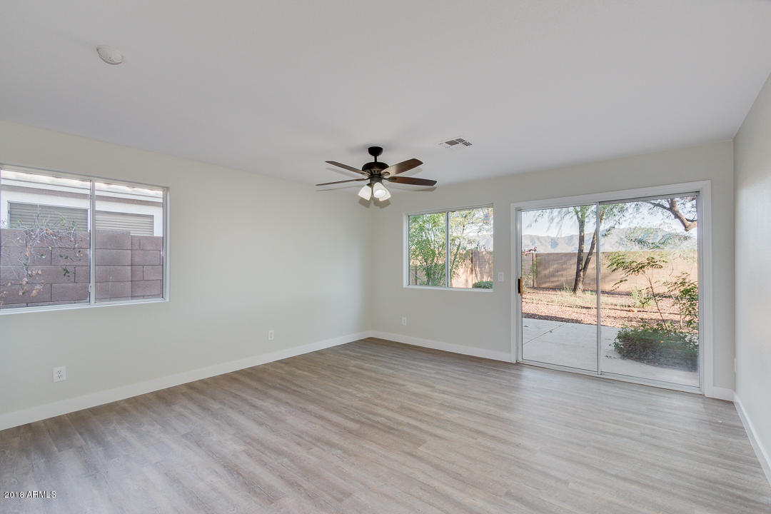 3401 West Maldonado Road Phoenix, AZ 85041 - Photo 8 of 29 09-Maldonado