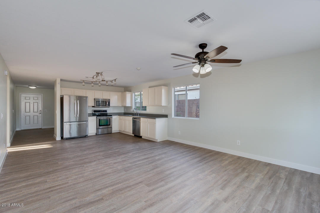 3401 West Maldonado Road Phoenix, AZ 85041 - Photo 9 of 29 10-Maldonado