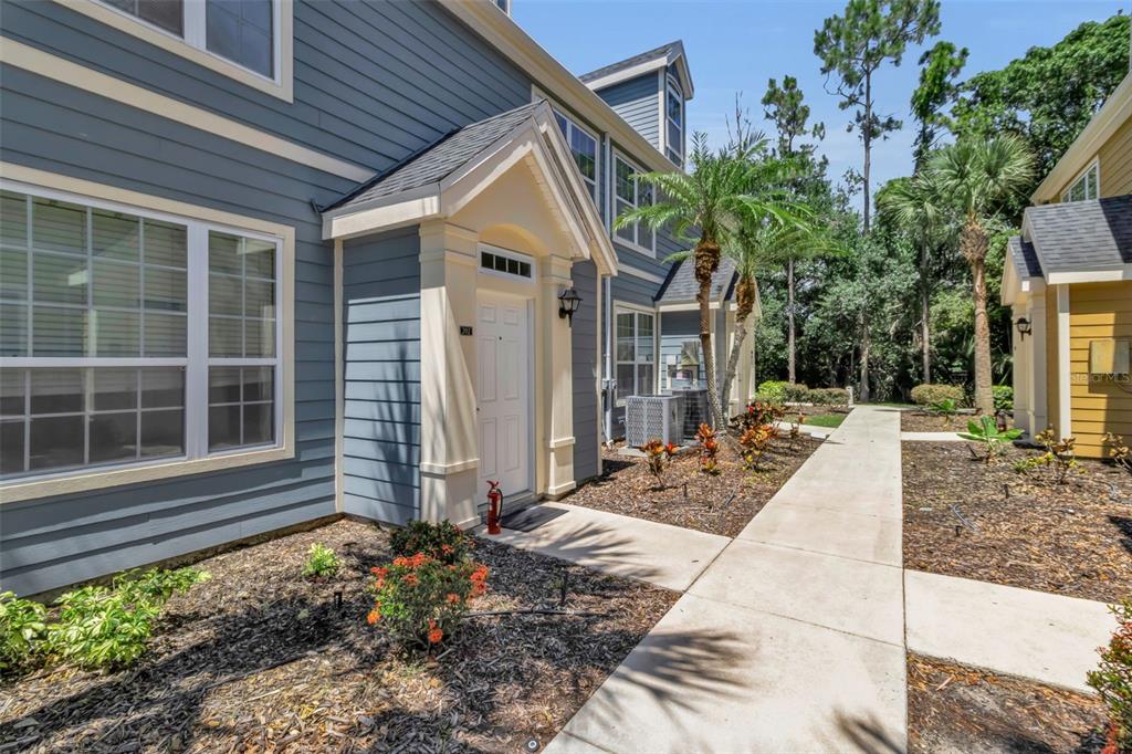 5541 Rosehill Road, Unit 202 Sarasota, FL 34233 - Photo 3 of 47