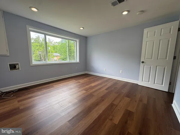 $3,900 | 7815 Rebel Drive, Annandale, VA 22003