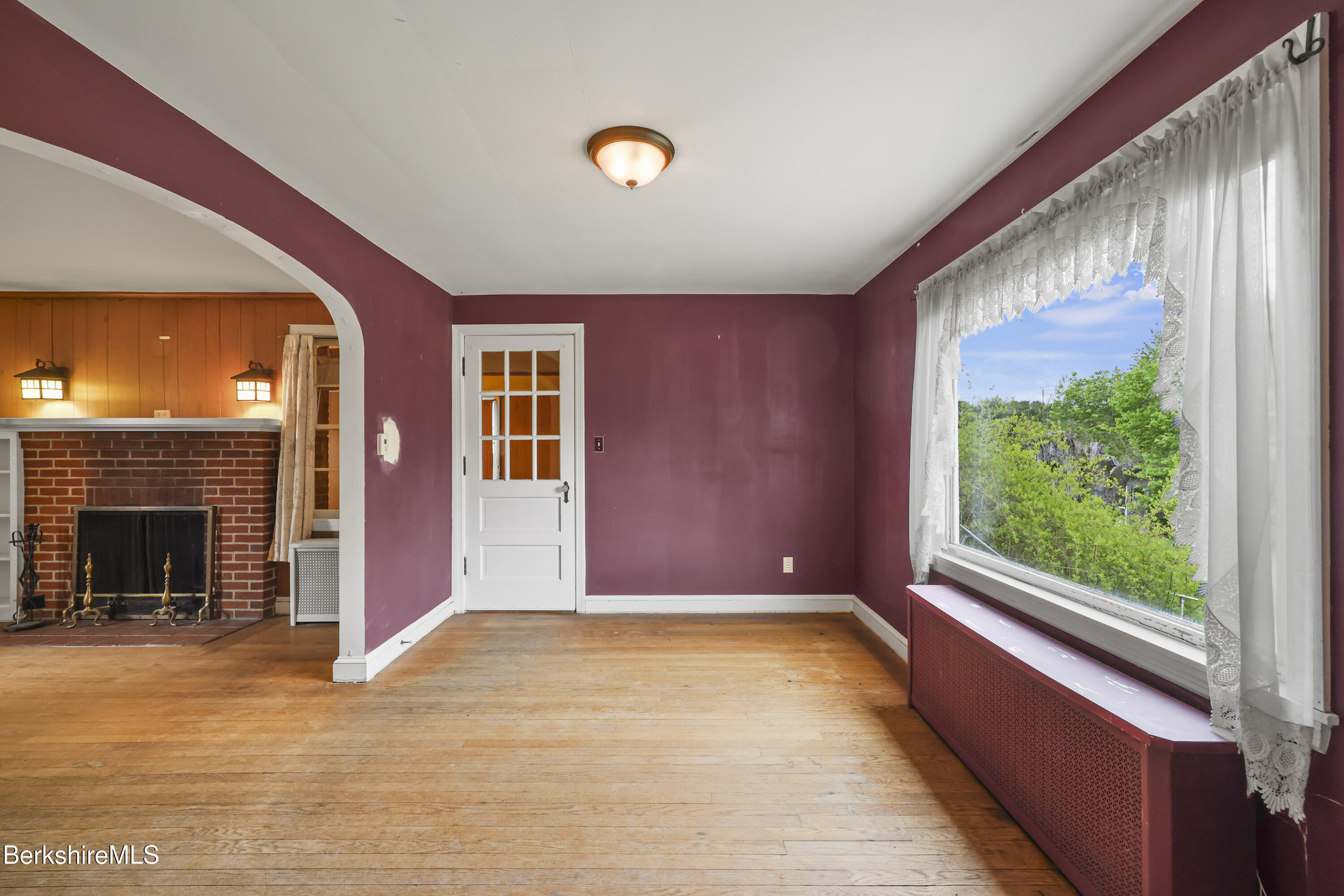 32 Jason Street Pittsfield, MA 01201 - Photo 5 of 27 55 Dining Room