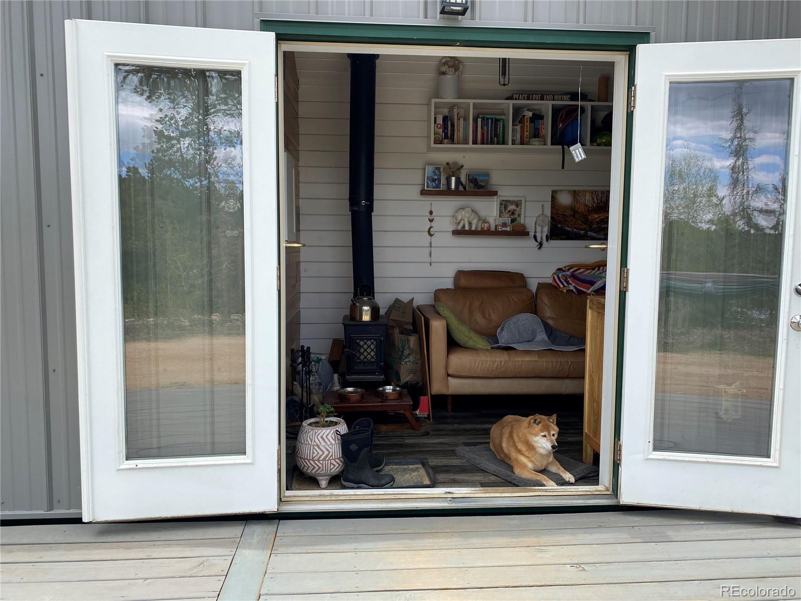 95 Tschaikovsky Road Black Hawk, CO 80422 - Photo 3 of 33