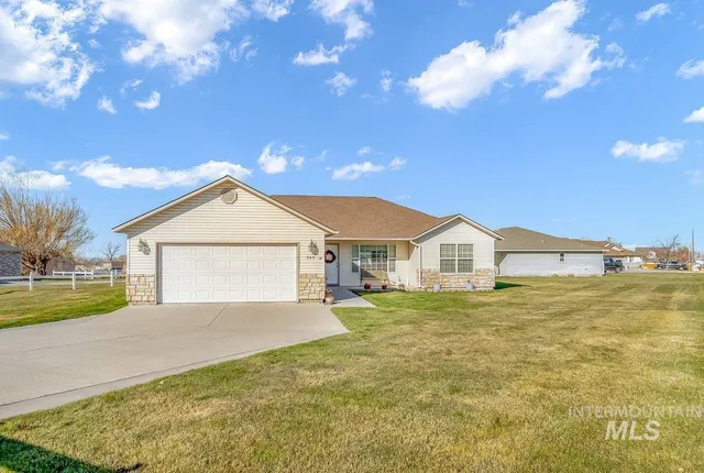 $335,000 | 940 Milner Street, Buhl, ID 83316