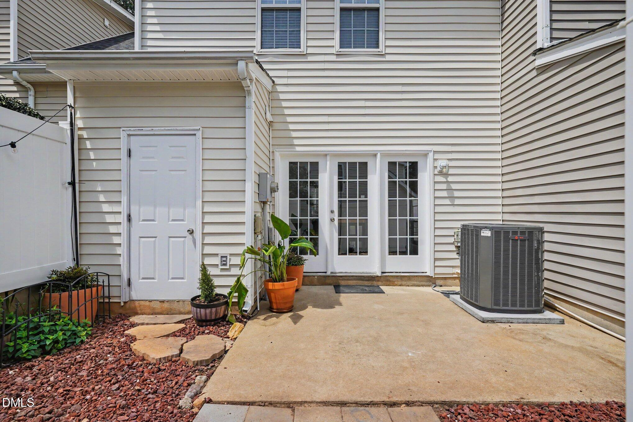 809 Rothshire Court Raleigh, NC 27615 - Photo 17 of 20 021_file_2573