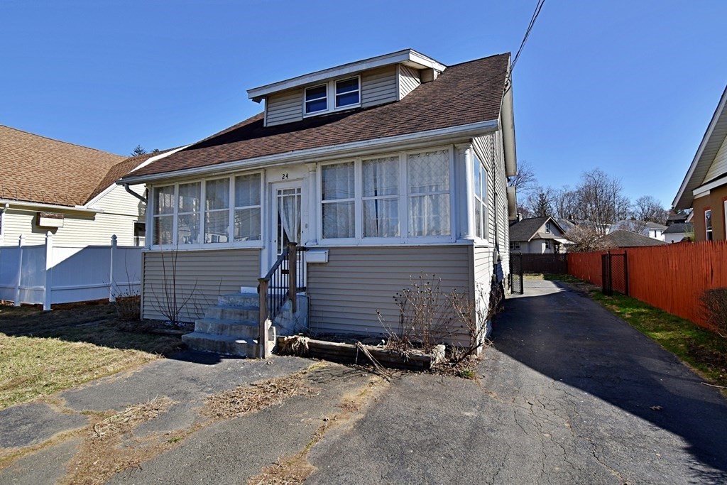 24 Russell Road Westfield, MA 01085 - Photo 1 of 39 Gallery Image 1
