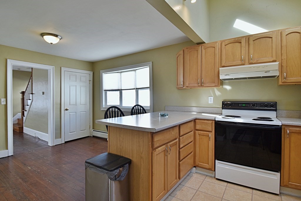 24 Russell Road Westfield, MA 01085 - Photo 8 of 39 Gallery Image 8