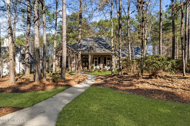 $615,000 | 318 40th Place, Hattiesburg, MS 39402
