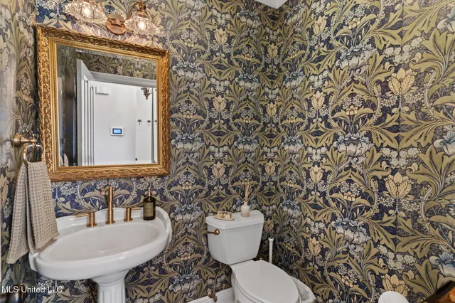 $615,000 | 318 40th Place, Hattiesburg, MS 39402